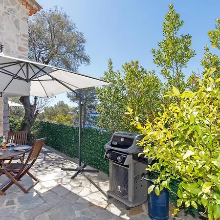 Appartement Avec Vue Dans Le Centre Du Vieux Village, Terrasse Et Parking Èze