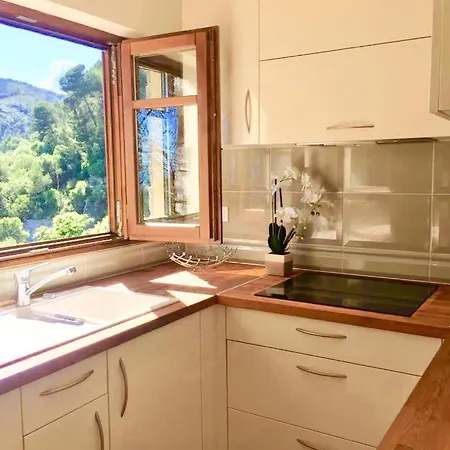 Apartment D Exception Avec Terrasse, Jacuzzi, Vue Mer, Parking, En Plein Coeur Du Village De