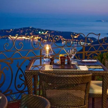 D Exception Avec Terrasse, Jacuzzi, Vue Mer, Parking, En Plein Coeur Du Village De *