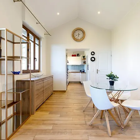 D Exception Avec Terrasse, Jacuzzi, Vue Mer, Parking, En Plein Coeur Du Village De Eze